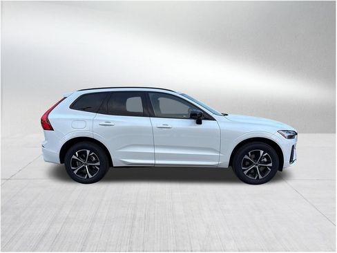 New 2026 Volvo XC60 B5 Core AWD/4WD image 4