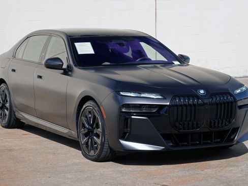 Used 2023 BMW i7 xDrive60 AWD/4WD image 69