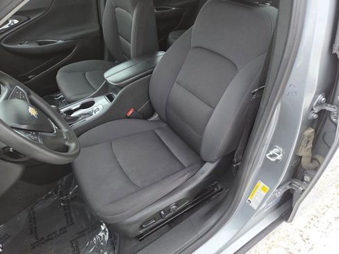 Used 2023 Chevrolet Malibu LT image 17