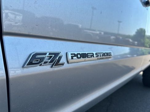 Used 2022 Ford F250 Lariat w/ Tremor Off-Road Package AWD/4WD image 8