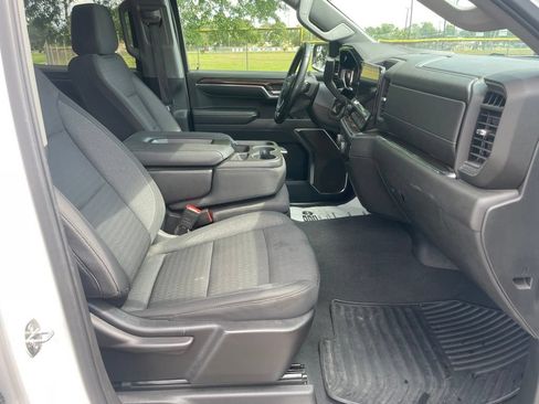 Used 2023 Chevrolet Silverado 1500 LT AWD/4WD image 16