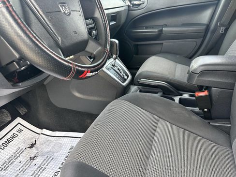 Used 2012 Dodge Caliber SXT image 3