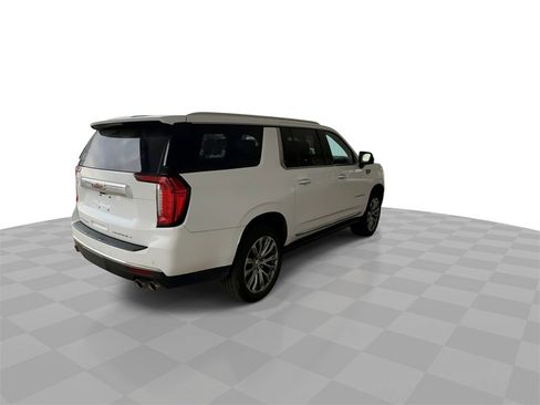 Certified 2022 GMC Yukon XL Denali w/ Denali Ultimate Package image 8