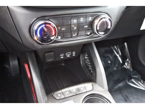 Used 2022 Chevrolet TrailBlazer RS FWD image 25