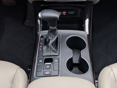 Used 2020 Kia Sorento EX image 18