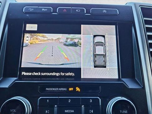 Used 2020 Ford F150 Platinum w/ Equipment Group 701A Luxury image 15