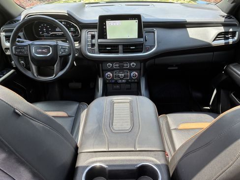 Used 2023 GMC Yukon XL AT4 w/ AT4 Premium Plus Package AWD/4WD image 20
