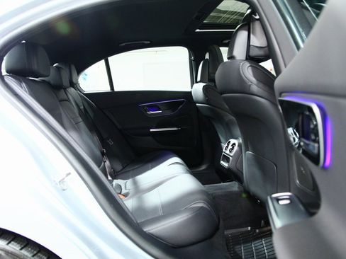 Used 2025 Mercedes-Benz C 300 4MATIC Sedan image 24
