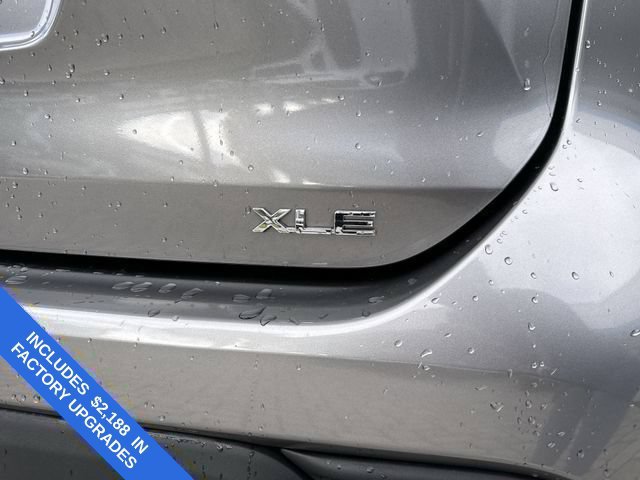 Used 2025 Toyota Highlander XLE FWD image 38