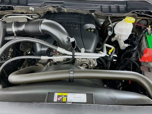 Used 2019 RAM 1500 Warlock AWD/4WD image 38