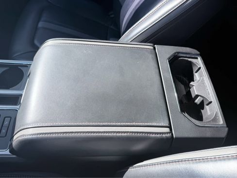 Used 2018 Ford F150 Platinum w/ Equipment Group 701A Luxury image 32