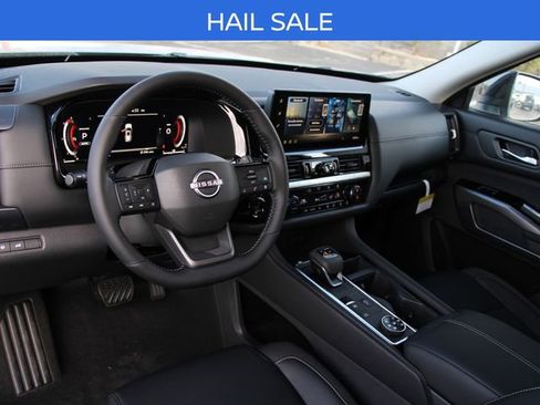 New 2026 Nissan Pathfinder SL AWD/4WD image 4