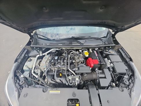 Used 2025 Nissan Sentra SR FWD image 11