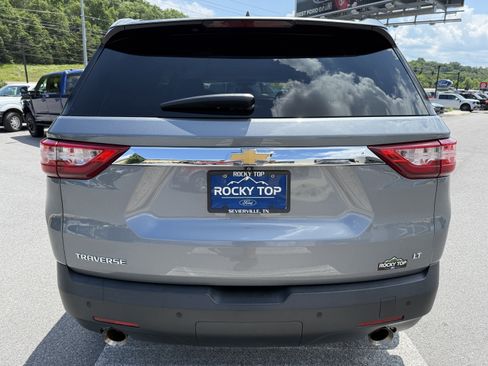 Used 2020 Chevrolet Traverse LT FWD image 6