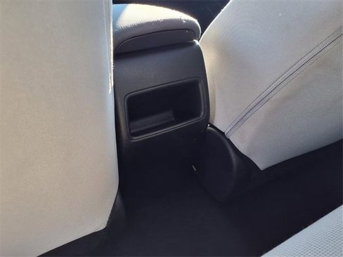 Used 2022 Toyota Corolla LE image 74