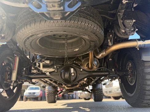 Used 2021 Toyota Tacoma TRD Sport w/ Technology Package image 13