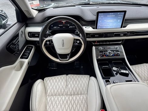 Used 2021 Lincoln Aviator Black Label w/ Class IV Trailer Tow Package image 23