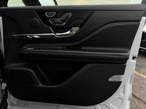 New 2026 Lincoln Corsair Premiere image 14