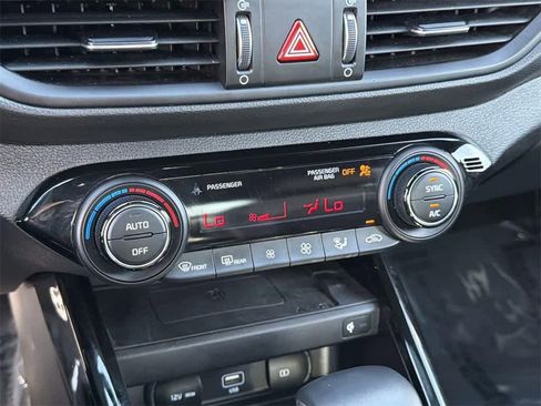 Used 2024 Kia Forte GT-Line w/ GT-Line Premium Package image 17