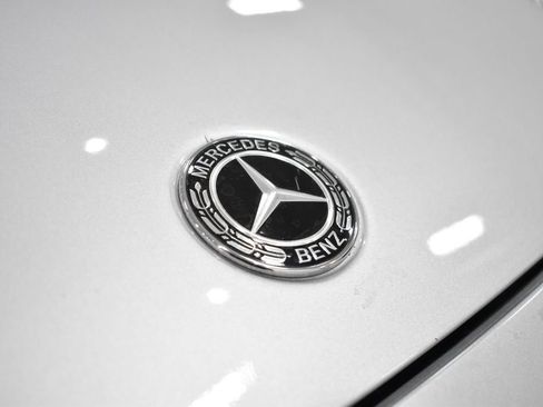 Used 2020 Mercedes-Benz GLB 250 4MATIC image 12