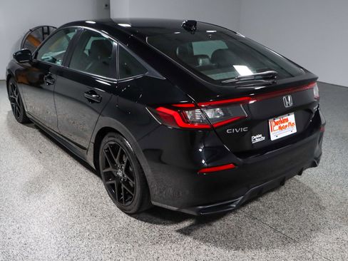 Used 2023 Honda Civic Sport image 9