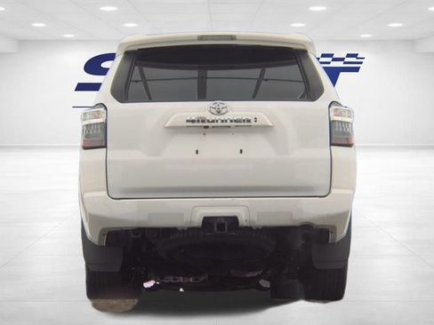Used 2024 Toyota 4Runner SR5 image 7