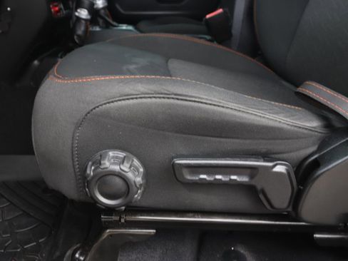 Used 2021 Jeep Gladiator Mojave w/ LED Lighting Group AWD/4WD image 18