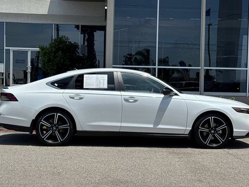 Used 2023 Honda Accord Sport image 3