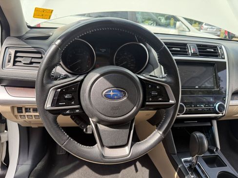 Used 2019 Subaru Outback 2.5i Limited w/ Popular Package #2 AWD/4WD image 11