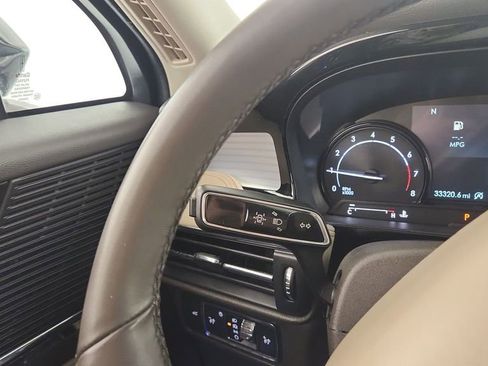 Used 2021 Lincoln Corsair FWD w/ Equipment Group 101A image 18