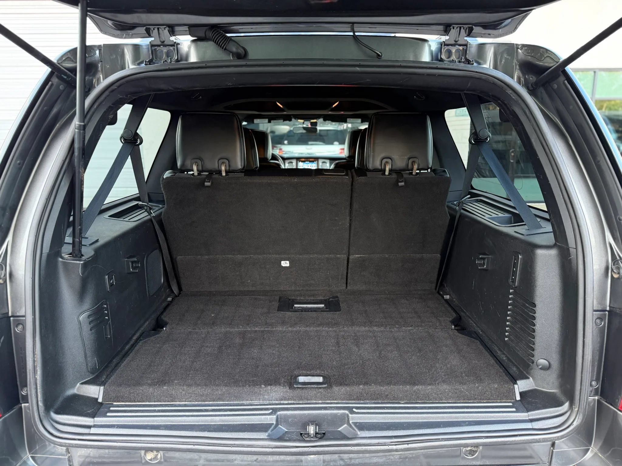 Used 2017 Ford Expedition EL Platinum AWD/4WD image 32