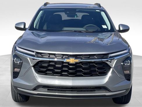 New 2026 Chevrolet Trax LT w/ Driver Confidence Package image 8