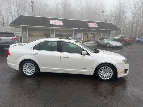 Used 2011 Ford Fusion Hybrid w/ 502A Rapid Spec Order Code image 4