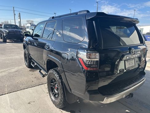 Used 2024 Toyota 4Runner TRD Off-Road Premium image 10