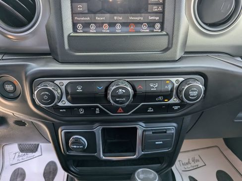 Used 2022 Jeep Wrangler Unlimited Sport AWD/4WD image 24