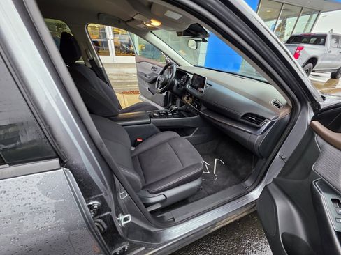 Used 2023 Nissan Rogue S image 22