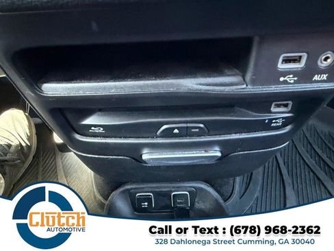 Used 2017 Chrysler Pacifica Limited w/ UConnect Theater Package image 31