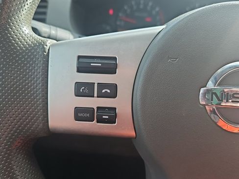 Used 2017 Nissan Frontier SV AWD/4WD image 10