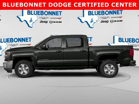 Used 2018 Chevrolet Silverado 1500 LT w/ Texas Edition AWD/4WD image 3