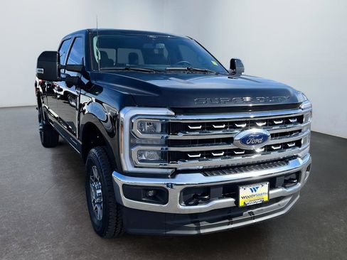 Used 2024 Ford F350 Lariat image 7