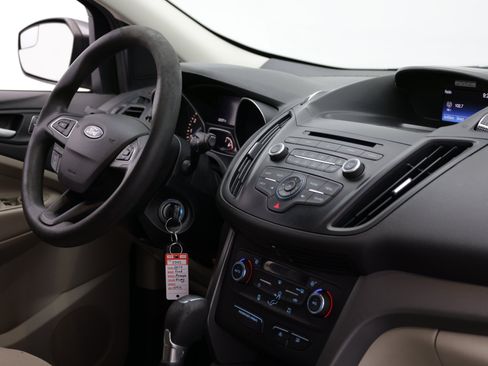 Used 2017 Ford Escape SE FWD image 36