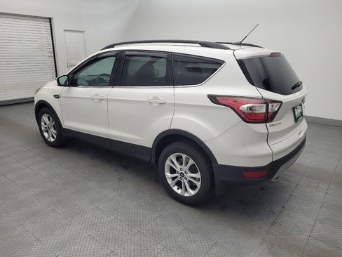 Used 2017 Ford Escape SE w/ Equipment Group 201A AWD/4WD image 3