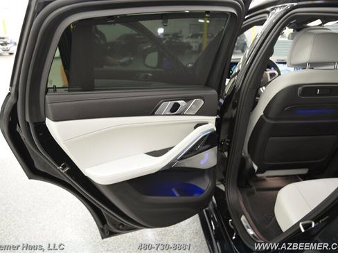 Used 2024 BMW X6 M60i w/ Dynamic Handling Package image 39