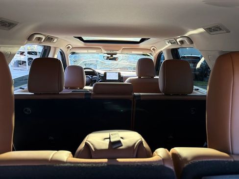 Used 2023 Nissan Pathfinder Platinum w/ Black Appearance Package image 36