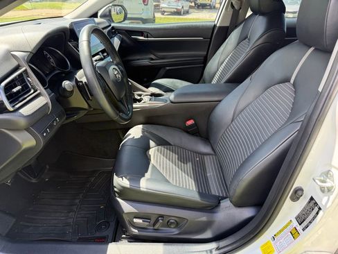 Used 2022 Toyota Camry SE image 10