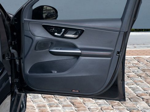 Used 2024 Mercedes-Benz GLC 43 AMG 4MATIC image 13