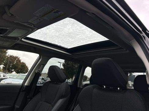 Used 2022 Subaru Forester Premium image 23