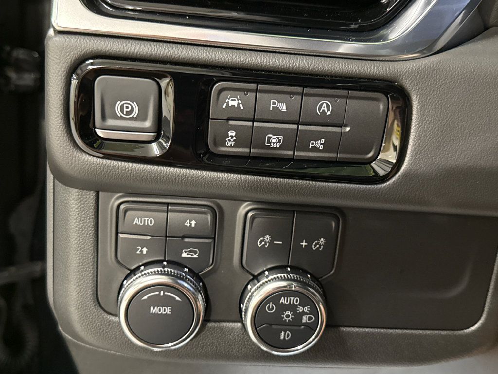 Used 2025 GMC Yukon Elevation w/ LPO, Floor Liner Package AWD/4WD image 10
