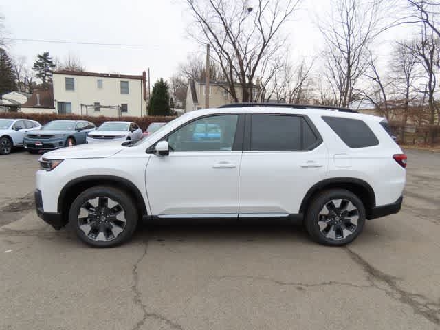 New 2026 Honda Pilot Touring image 3