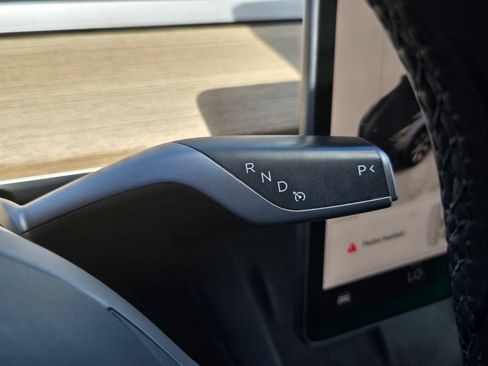 Used 2023 Tesla Model Y Long Range AWD/4WD image 20